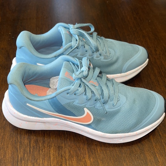 Nike Girls’ Star Runner 3 Big Kid Blue Shoes Size 3 GUC - Picture 3 of 8